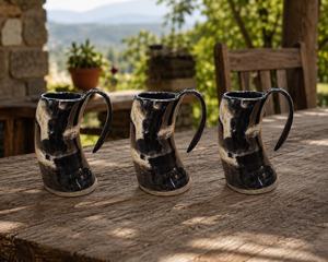 Auténtica Taza de Cuerno Natural Hecha a Mano con Diseño de Ángel/Animal - Impermeable, Tamaño Personalizable, Imitación Antigua Pulida, Regalo para Artesanía Navideña - Product Image 2