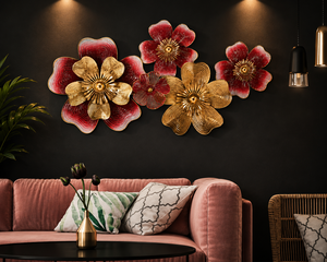 Sculpture murale florale en métal rose vif et or, arrangement artistique de fleurs pour salon, chambre à coucher, décoration moderne pour la maison - Product Image 1