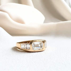 Anillo de Compromiso/Boda Vintage de Oro Amarillo de 14k con Corte Esmeralda Cultivado en Laboratorio IGI, Unisex, Oro Amarillo Fino, Ideal para Aniversarios y Fiestas - Product Image 4