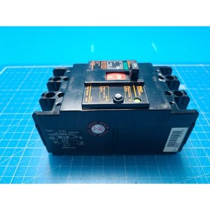 Interruptor Diferencial Fuji EG53B 20A Usado Como Está, Piezas de Equipos Semiconductores de Época - Product Image 1