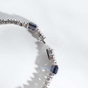 Pulsera de Moissanita Azul Corte Esmeralda en Plata 925 con Diamantes Corte Pera, Joyería Personalizada de Fabricante de India - Product Image 5