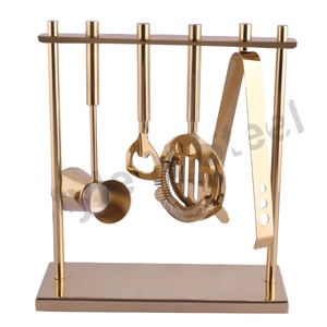 Kit profesional de coctelera de acero inoxidable de 6 piezas con Jigger Juego de herramientas de barra OEM Material metálico - Product Image 1