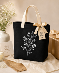 Sac fourre-tout en jute noir avec imprimé floral blanc, poignées crème, style minimaliste, toutes saisons - Product Image 6