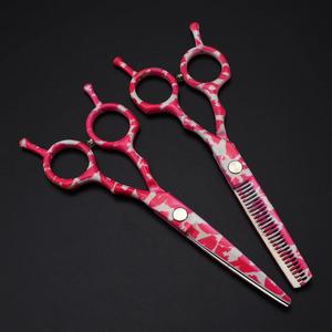 Tijeras de Peluquería Profesionales de Acero Inoxidable con Hoja Afilada para Diestros, Mango de Plástico con Patrón de Camuflaje Rosa, para Adelgazar el Cabello - Product Image 1
