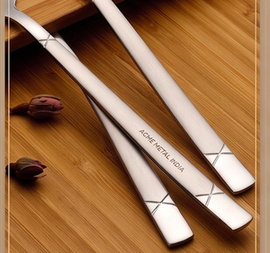 Ensemble de couverts à manche géométrique en acier inoxydable poli miroir, idéal pour les restaurants, les dîners et les hôtels - Product Image 2