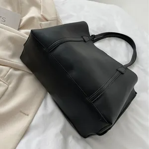 Bolso Tote Negro Minimalista de PU con Correas para el Hombro, Parte Superior Abierta, Bolso Casual para Mujer, Uso Diario, Gran Capacidad, Diseño Elegante - Product Image 2
