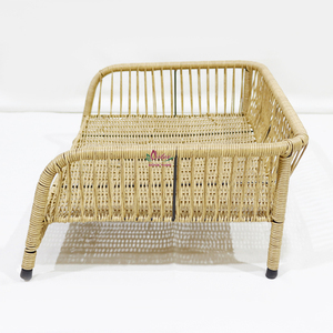 Cama para Perro Artex de Ratán, Rectangular, Elevada, Diseño Minimalista para Interiores, Hecha a Mano en Vietnam, Cama Sostenible para Mascotas - Product Image 3