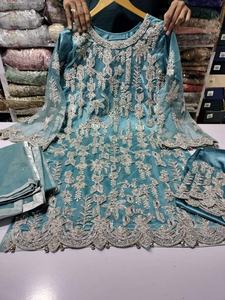 Salwar Kameez Tradicional Indio-Pakistaní para Mujer, Último Modelo 2022, Bordado Intenso con Hilos de Seda Dori Zari, Diseño Moderno en Chifón - Product Image 5