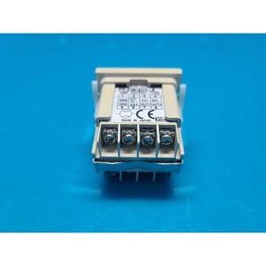 Monitor de Flujo Digital SMC PF2W301-A Usado Como Parte de Equipos Semiconductores Legados - Product Image 5