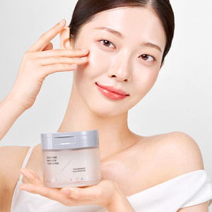 ANOTHER FACE Niathione Radiance Toning Pad, 70 Piezas, Almohadillas Blanqueadoras con Niacinamida y Glutatión para Todo Tipo de Piel - Product Image 3
