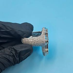 Bague pour homme personnalisée en argent massif 925 plaqué or, sertie de moissanite taille émeraude pavé, certifiée IGI, style croix bling hip-hop pour rappeur - Product Image 3