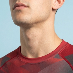 Men's Red Geometric Pattern Compression T-Shirt Short Sleeve Quick Dry Sporty Fit Athletic Performance Top - Product Image 4