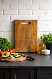 Planche à découper portable en bois d'acacia avec rigole à jus, plateau à fromage pour la cuisine, la maison ou l'extérieur - Product Image 5