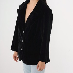 Blazer vintage en velours noir des années 80, veste boutonnée rétro, style preppy, coupe ajustée, professionnel, formel, simple - Product Image 3