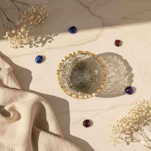 Bandeja de Resina con Grandes Fragmentos de Pirita, Hecha a Mano, Pintada a Mano, Diseño Personalizado, Artesanía Atemporal, Decoración Abundante - Product Image 6