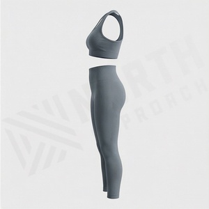 Ensemble deux pièces pour femme : haut de sport sans manches et legging long, avec logo personnalisé, pour la course à pied et le yoga. - Product Image 3