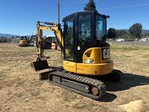 Miniexcavadora 304E2 CR Modelo 2015 para Instalación de Servicios Públicos, Jardinería y Preparación de Terrenos - Product Image 2