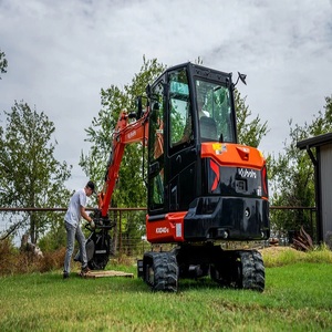 Mini-excavatrice puissante Kubota KX040 5 offrant une excellente stabilité, idéale pour les travaux d'aménagement paysager et d'installation, à vendre. - Product Image 3