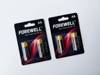 Batería Super Alcalina FOREWELL LR6 AA 1.5V de Alta Capacidad para Control Remoto y Linterna con Rendimiento de Larga Duración