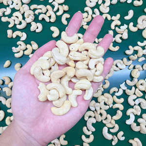 Nueces de Anacardo Premium Certificadas Según Normas ISO y HACCP, Marca SANTIGO - Product Image 1