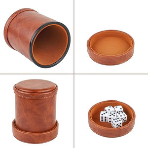 Shaker à dés classique en cuir écologique fait main et durable, 10 pièces, avec gobelet de jeu personnalisé pour fêtes et bars - Product Image 5