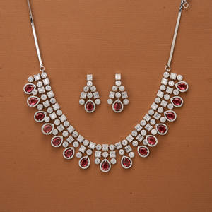 สร้อยคอผู้หญิงสไตล์คลาสสิกประดับเพชรทรงปรินเซสคัท  วัสดุทองเหลืองผสมทองแดง ชุบโรเดียม  สายแบบเชือก  ยาว 14 นิ้ว  เครื่องประดับสำหรับวันครบรอบ - Product Image 4