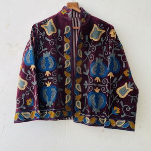 Chaqueta de algodón Suzani hecha a mano en India, chaqueta corta bordada a mano, abrigo unisex, chaqueta corta Suzani hecha a mano - Product Image 1