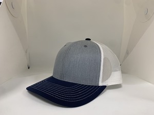 Gorra Trucker Premium de 6 Paneles con Visera Curva de Perfil Medio, Logotipo de Cuero Marrón, Cierre Ajustable con Broche, Unisex, Estilo Casual - Product Image 3