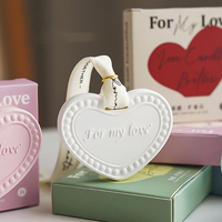 Vente en gros Comprimés d'aromathérapie en plâtre au parfum de cœur d'amour en vrac Cadeaux en pierre pour diffuseur de décoration intérieure