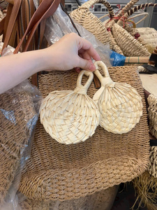Ventilateurs de camping réutilisables en bambou Hailian, tissés à la main, sans pales, en feuilles de palmier, pour bébé, avec emballage cadeau - Product Image 1