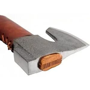 Hache Tomahawk avec tête en acier au carbone et manche en bois de rose, étui en cuir pour la survie et le camping - Product Image 4