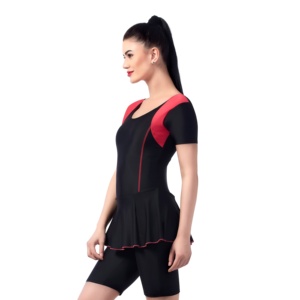 Robe de sport et de natation personnalisée à rayures, 2 pièces, respirante, séchage rapide, en polyester et élasthanne, à manches courtes, avec demi-legging intégré, pour le fitness et la natation - Product Image 2