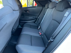 Toyota C-HR 2.0 Hybride Rechargeable FWD Teamplayer Technik Conduite à Droite SUV Hybride Économe en Carburant Qualité Export Voiture d'Occasion - Product Image 6