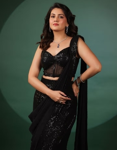 Sari en viscose pré-drapé KV Eclipse avec chemisier - Tenue de soirée, sans plis, réversible - Product Image 6