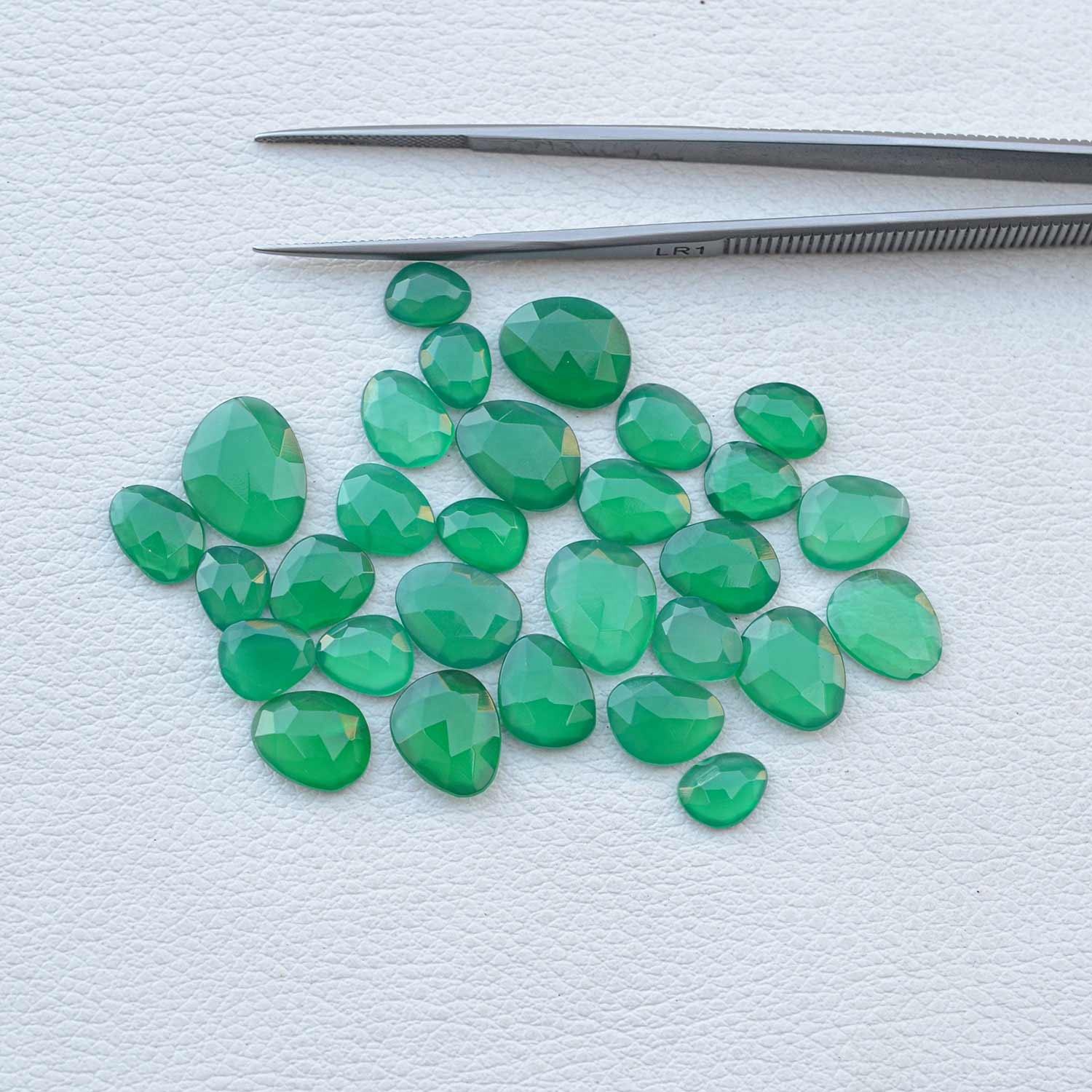 สีเขียว