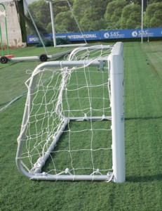 เสาประตูอลูมิเนียมแบบพกพา 62 มม. 18.5 x 6.5 ฟุต - Product Image 1