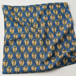 Conjunto de tela de algodón estampada a mano con motivos florales azules y amarillos para vestido, traje, dupatta, ropa de hogar, ropa festiva y ropa de oficina. - Product Image 5