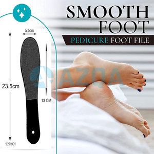 Râpe à pieds en plastique texturée noire pour l'élimination des callosités, le lissage des talons, la pédicure et les soins des pieds - Product Image 4