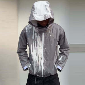 Chaqueta Cortavientos con Capucha para Hombre, Diseño Deportivo con Estampado, Estilo Urbano, Cierre de Cremallera, Poliéster/Algodón, Invierno - Product Image 1