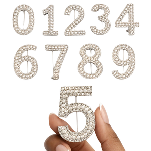 Broche Perle N°5 pour Femme – Élégante Épingle Numérique en Perles et Strass – Bijou Tendance, Cadeau et Accessoire de Mode - Product Image 6