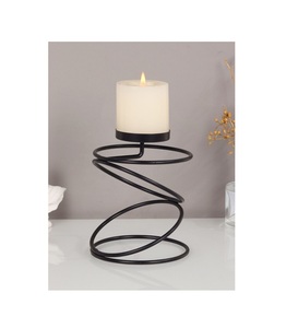 Porte-bougie en fer sophistiqué, pièce décorative haut de gamme pour hôtels, restaurants, banquets et rassemblements spéciaux - Product Image 6