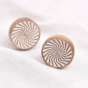 Perillas Clásicas de Madera Pulida para Gabinetes y Cajones, Forma Redonda, Multifuncionales para el Hogar y la Cocina, por Blossom Craft India - Product Image 5