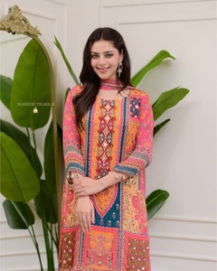 Celebra el Espíritu Festivo con Estilo con el Tradicional Salwar Kameez de FATEMA FASHION para Fiestas y Uso Casual - Product Image 2