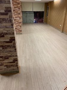 พื้น SPC แบบแข็ง VFLOOR รุ่นโมเดิร์น กันน้ำ ทนต่อรอยขีดข่วน ระบบคลิ๊กล็อค ติดตั้งง่าย ขนาดกลาง รับประกัน 5 ปี - Product Image 1