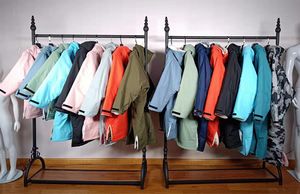 Chaqueta Cortavientos Impermeable para Mujer, Diseño de Cierre Sin Costuras, Clima Tropical, Ligera, con Capucha - Product Image 3