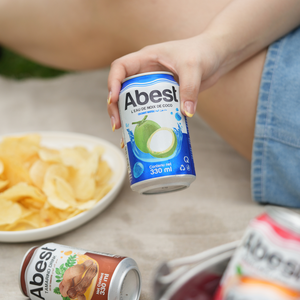 OEM ODM Jugo de Frutas Tropicales Frescas, Agua de Coco, Bebida Vitamínica Concentrada en Lata/Botella, Venta al por Mayor, Fábrica de Vietnam - Product Image 1