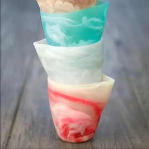 Verre à eau en résine transparente fait main, élégant et stylé, idéal pour jus, boissons froides, cocktails et service de fête - Product Image 4