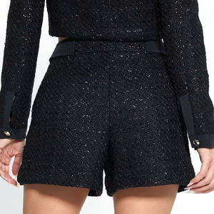 Elegante conjunto de pantalones cortos de tweed para mujer con cierre de botones, cintura alta, estampado liso negro, chaqueta de manga larga de corte regular y pantalones cortos. - Product Image 6