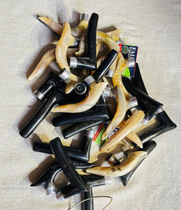 Corne naturelle fabriquée au Yémen Poignée de meilleure qualité Couleur noire et naturelle Corne du Yémen Corne à boire de boeuf de buffle pour la fabrication de poignée - Product Image 1