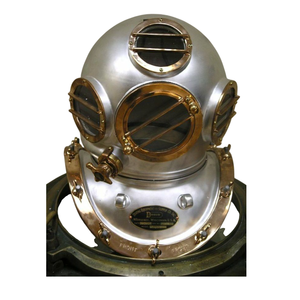 Casque de plongée en fer Ocean Frontier, pièce décorative pour intérieurs d'inspiration nautique et présentoirs de collections maritimes - Product Image 6